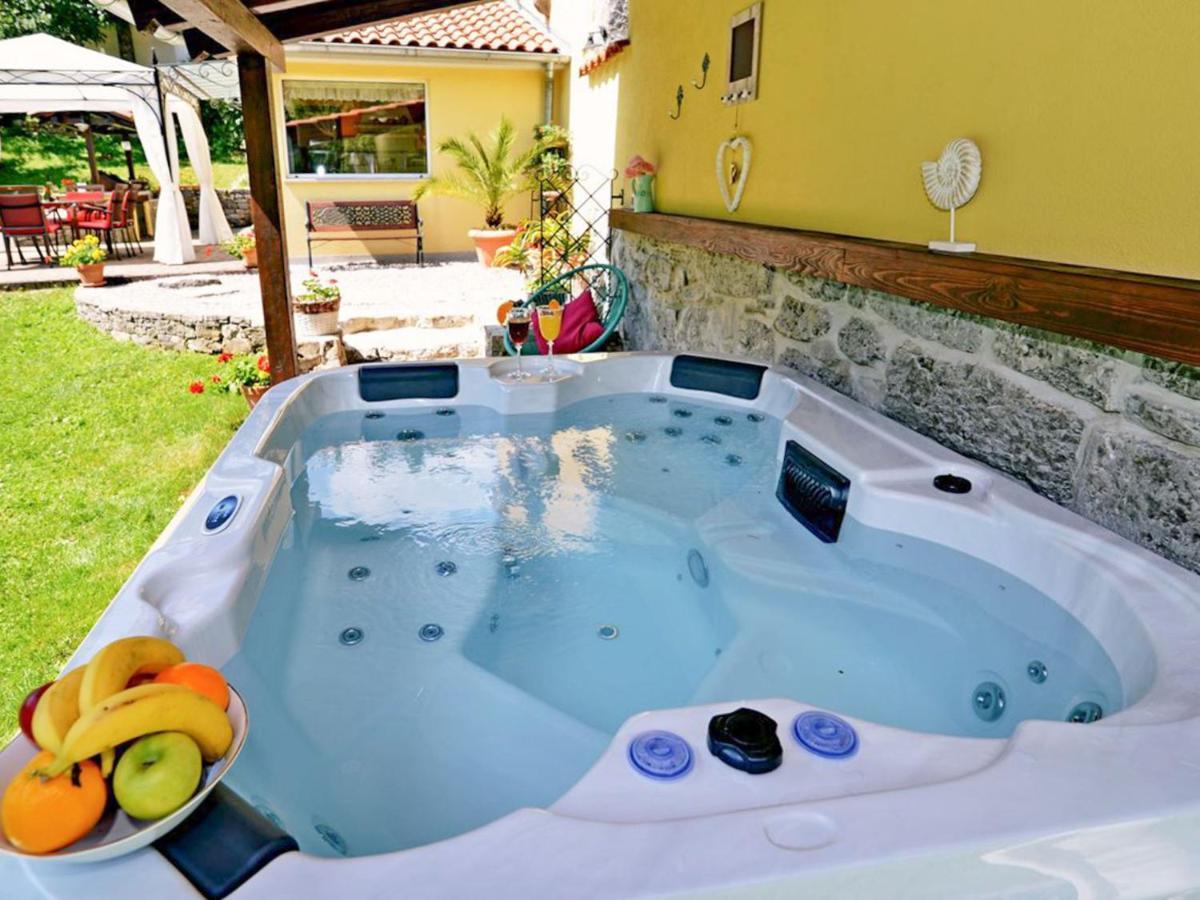 Holiday Home Skalniski By Interhome Mucici Luaran gambar